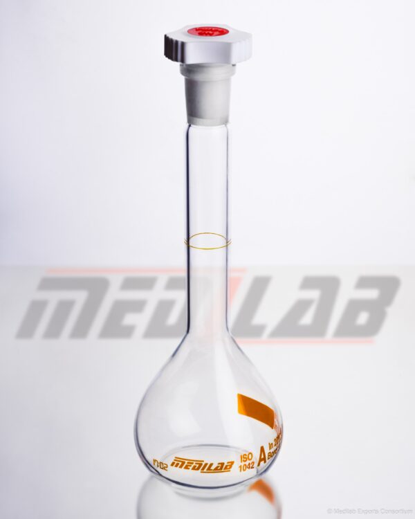 Volumetric Flask Class A - lab glassware manufacturer in Germany